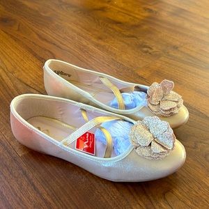 New Nina Karrie platino shimm size 6